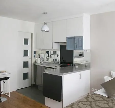 Апартаменты Lovely Studio Marais & Rivoli Париж