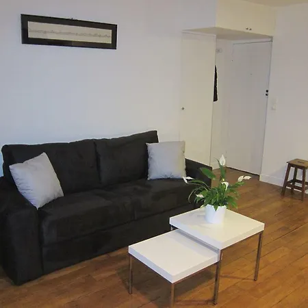 Lovely Studio Marais & Rivoli Апартаменты *